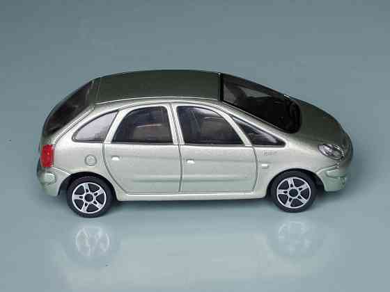 Citroen Xsara Picasso - MAISTO - (без упаковки) - 1/43 Донецк