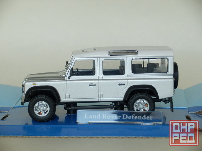 Land Rover Defender 110 (silver) - CARARAMA - 1/43 Донецк - изображение 2