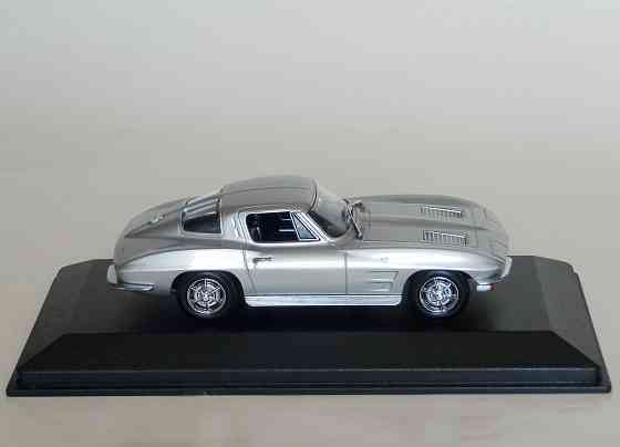 Chevrolet Corvette Coupe 1963 - MINICHAMPS - 1/43 Донецк