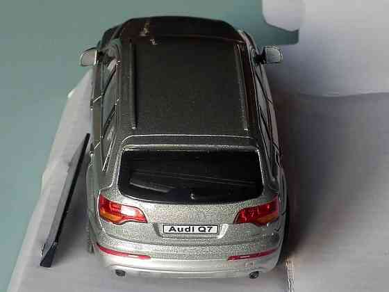 Audi Q7 - CARARAMA - 1/43 Донецк