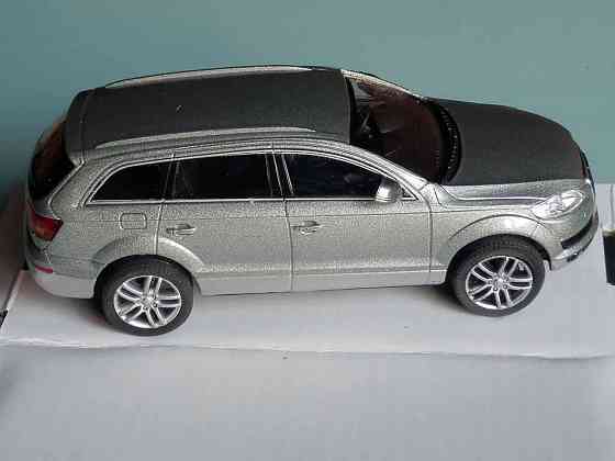 Audi Q7 - CARARAMA - 1/43 Донецк