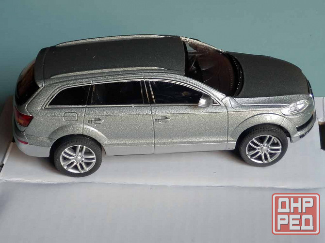 Audi Q7 - CARARAMA - 1/43 Донецк - изображение 5