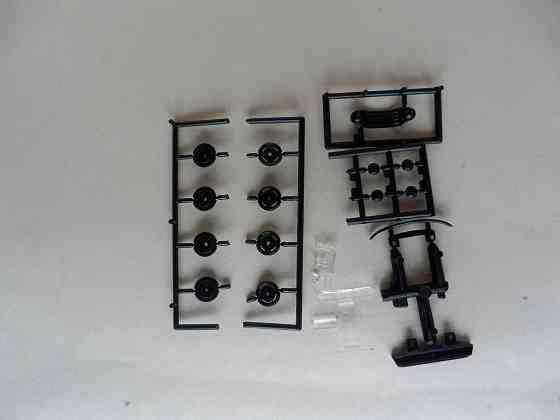 Сборная модель "Ford F1 PickUp" - CARARAMA - 1/43 Донецк