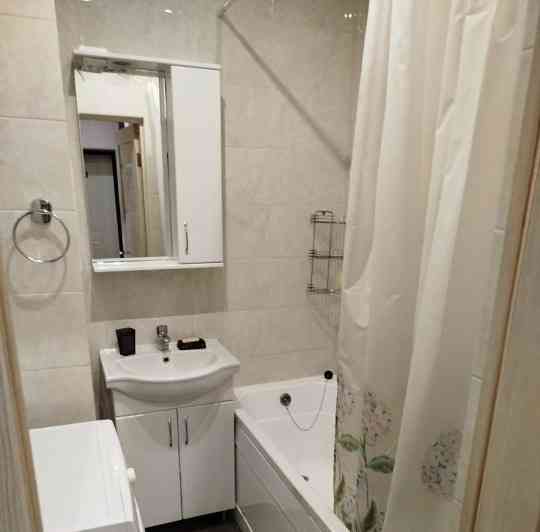 Предлагаю в аренду двухкомнатную квартиру по Комсомольскому Донецк