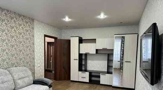 Предлагаю в аренду двухкомнатную квартиру по Комсомольскому Донецк