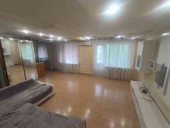 Продается 4-к квартира. Донецк, Ленинский р-н. Донецк