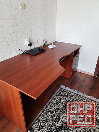 Продам компьютерно-письменный стол с тумбой Донецк - изображение 3