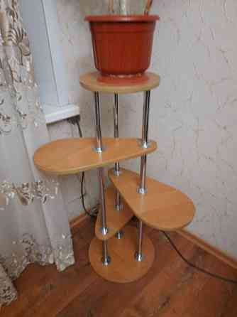 Продам подставку для цветов. Донецк