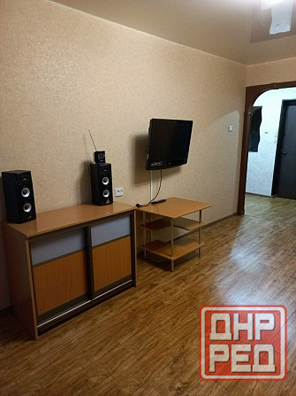 Сдам 1к на в центре (на пересечение Артема и Гурова), вид на пл Донецк - изображение 1