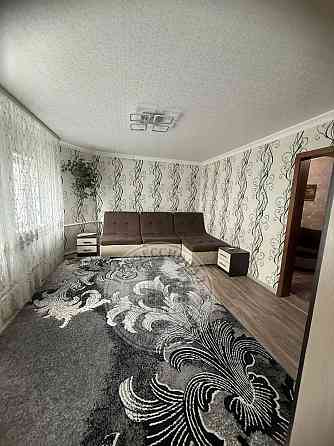 1\2 дома и гараж в центре р-он Плеханово т Макеевка