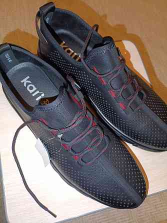 Продам кроссовки Кари, мужские, 44 размер, кожа, летние Донецк