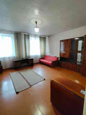 Срочно продам 2-х комнатную сталинку в Будённовском районе ( Южэлектросетьстрой) Донецк