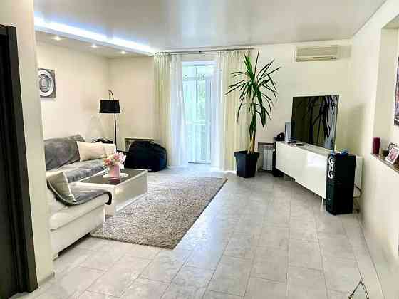 Сдается трёхкомнатная квартира в Ворошиловском районе Донецк