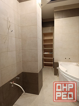 Продается трехкомнатная квартира в Центральном районе Мариуполь - изображение 2