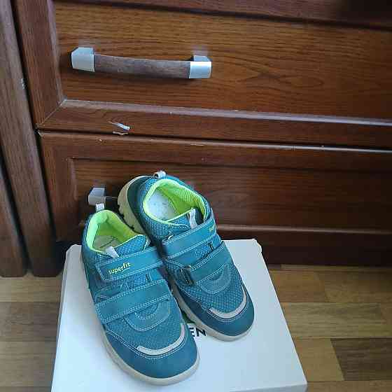 Кроссовки Донецк