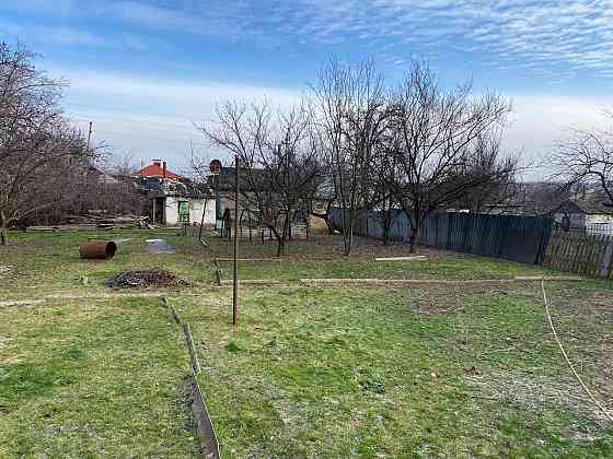 Продается дом в Макеевке,11 соток земли,центр Гвардейки Макеевка