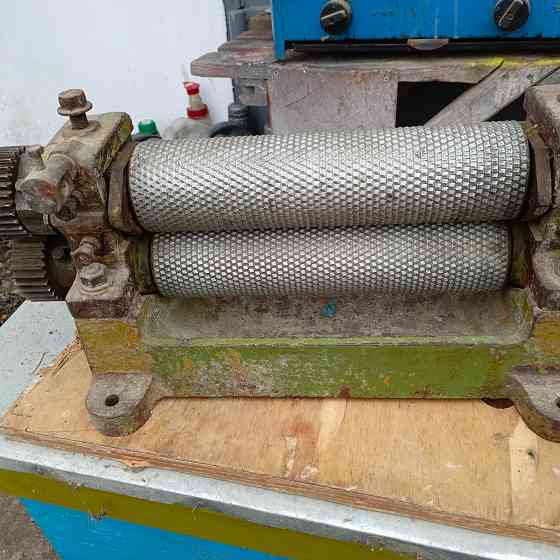 Вальцы для изготовления вощины Харцызск