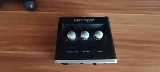 Продам звуковую карту BEHRINGER U-PHORIA UM2 Макеевка
