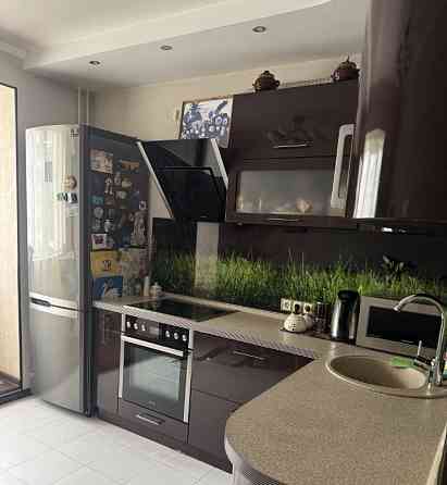 Сдается двухкомнатная квартира в Калининском районе Донецка по адресу: улица Капитана Ратникова Донецк