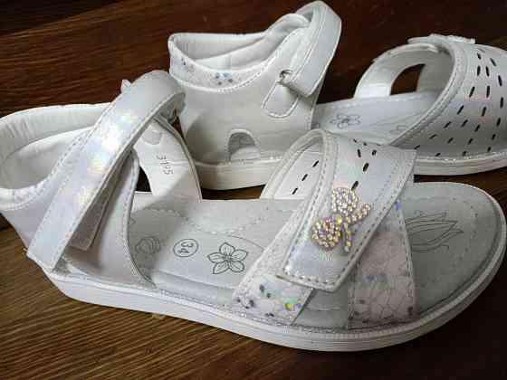 Босоножки белые как новые р.34 нарядные Донецк