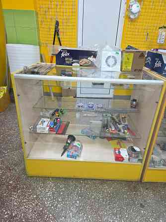 Торговые стеллажи и прилавки из дсп и стекла Макеевка