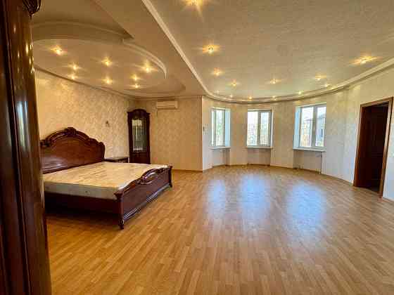 Роскошный дом в Лучшем частном секторе города Донецка. 600 м2, 8 соток. Идеальное состояние! Донецк