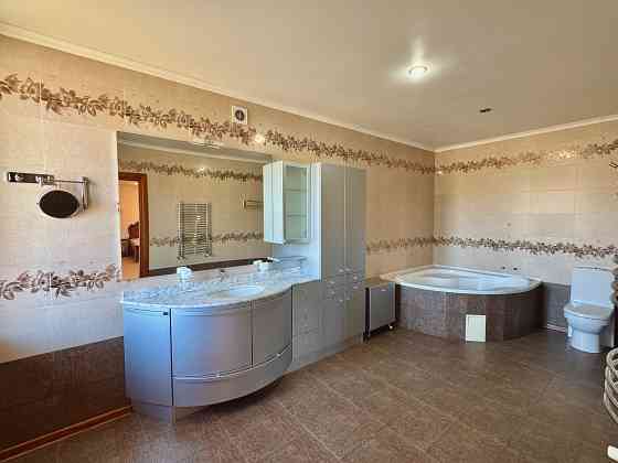 Роскошный дом в Лучшем частном секторе города Донецка. 600 м2, 8 соток. Идеальное состояние! Донецк