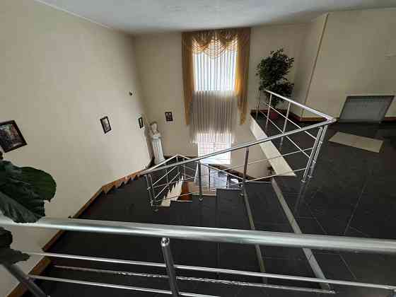 Продажа Гостиницы в центре города! Закрытая территория. Земля в собственности. 3000 м2, 16 соток. Рф Донецк