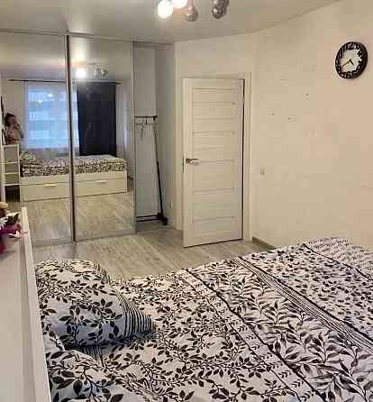 Двухкомнатная квартира в пролетарском районе ! Щетинина ,рядом рынок Донецк