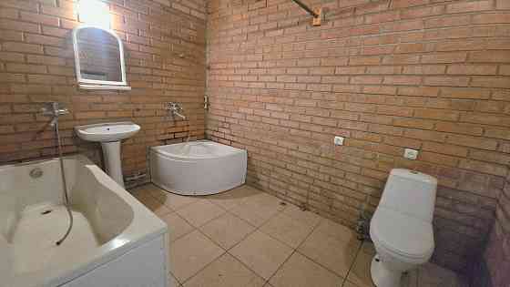 Продаю 2х этажный дом с гаражом в Донецке, ориентир "Кировец" Срочно 3.2 млн рублей Донецк