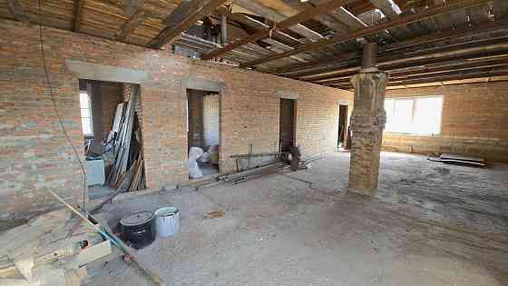 Продаю 2х этажный дом с гаражом в Донецке, ориентир "Кировец" Срочно 3.2 млн рублей Донецк