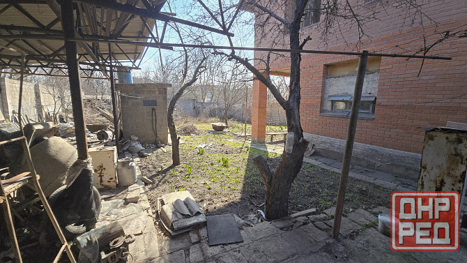 Продаю 2х этажный дом с гаражом в Донецке, ориентир "Кировец" Срочно 3.2 млн рублей Донецк - изображение 8