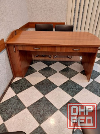 Продаются 4 офисных стола. Донецк - изображение 2
