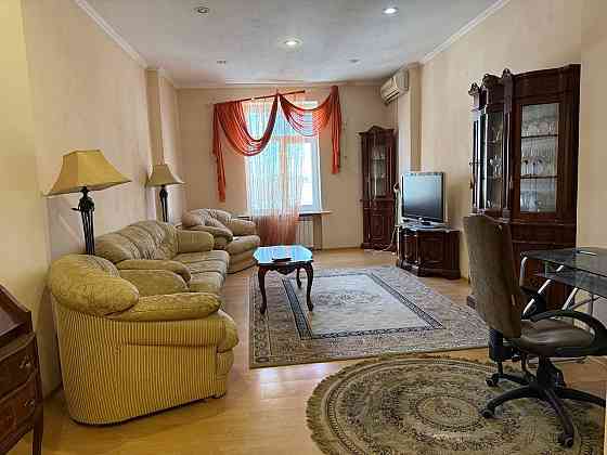 Сдам 3-х к.кв в центре города Мариуполь