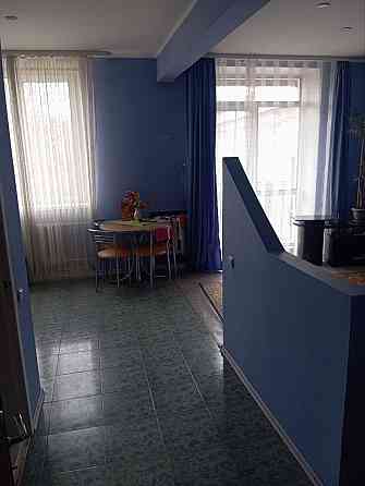 Травматология, тц " Молоко", 2к. кв-ра, хорошая, кухня-студио, ул.Щорса Донецк