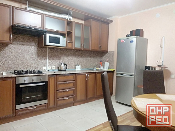 Сдам уютную двухкомнатную квартиру в Калининском районе, Бульвар Шевченко возле челентано Донецк - изображение 1