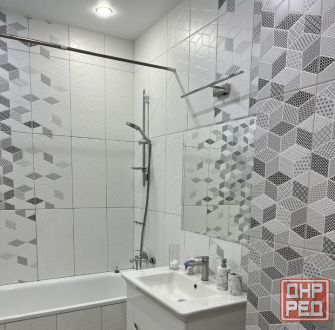 Сдается на длительный срок однокомнатная квартира в Калининском районе, ориентир бульвар Шевченко Донецк - изображение 5