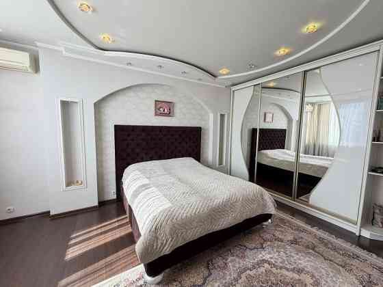 Трехкомнатная в жк Центральный Донецк