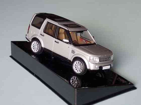 Land Rover Discovery 4 2010 - IXO - 1/43 Донецк