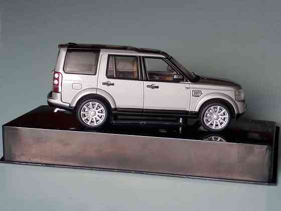 Land Rover Discovery 4 2010 - IXO - 1/43 Донецк