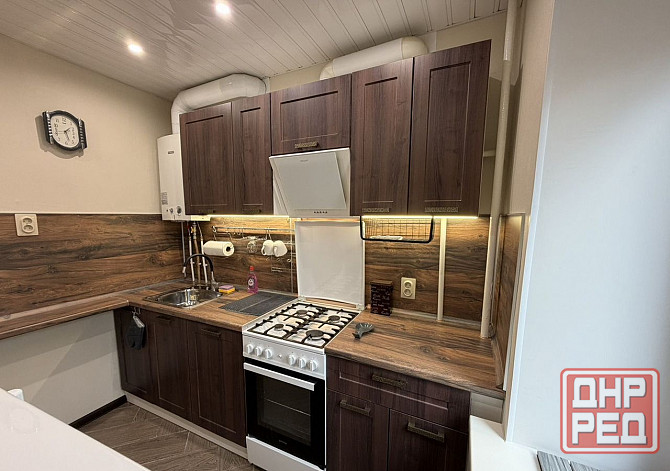 город Донецк, Ворошиловский район, Парк Кованых, Администрация Города Донецк - изображение 3