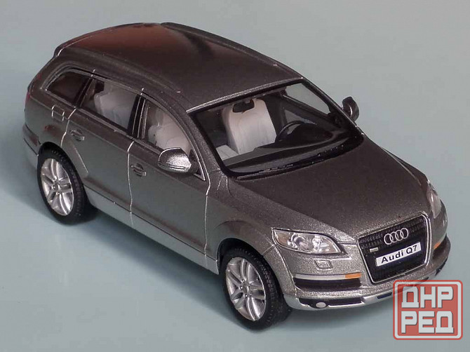Audi Q7 - CARARAMA - 1/43 Донецк - изображение 6