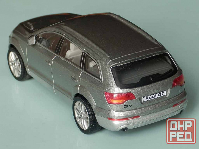 Audi Q7 - CARARAMA - 1/43 Донецк - изображение 3