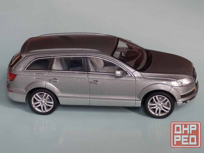 Audi Q7 - CARARAMA - 1/43 Донецк - изображение 5