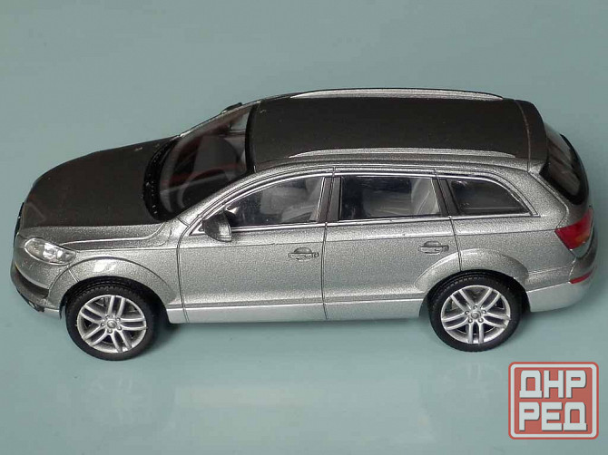 Audi Q7 - CARARAMA - 1/43 Донецк - изображение 2