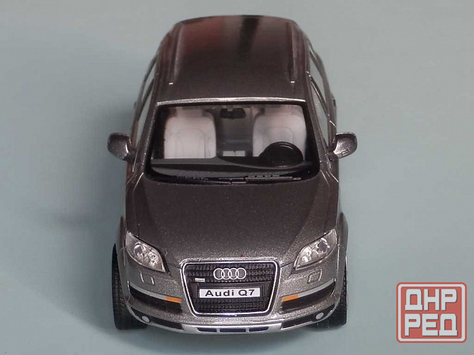 Audi Q7 - CARARAMA - 1/43 Донецк - изображение 7