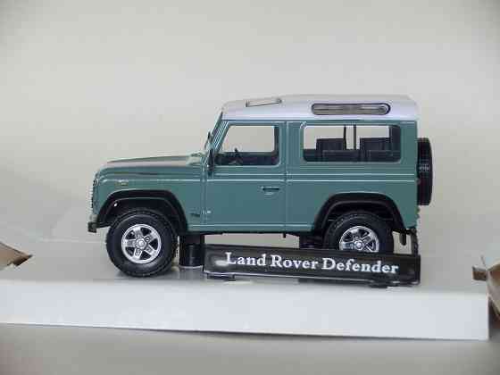 Land Rover Defender - CARARAMA - 1/43 Донецк