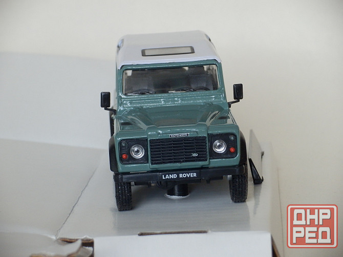 Land Rover Defender - CARARAMA - 1/43 Донецк - изображение 7