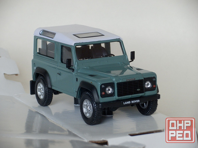 Land Rover Defender - CARARAMA - 1/43 Донецк - изображение 6