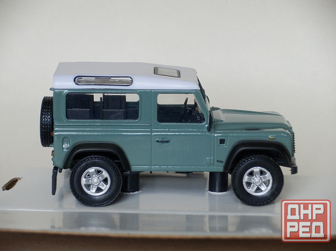 Land Rover Defender - CARARAMA - 1/43 Донецк - изображение 5